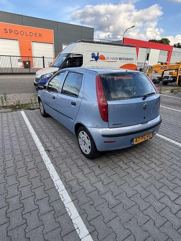 Blauw Gebruikt 2004 Fiat Punto Active Hatchback | € 775 (Goede deal) - Afbeelding 1/4