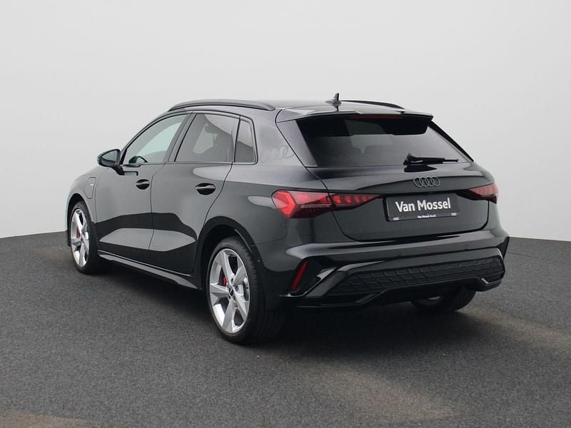Occasion Audi A3 Sportback e-tron Competition 272 PK (200 kW) 2025 Zwart Hatchback