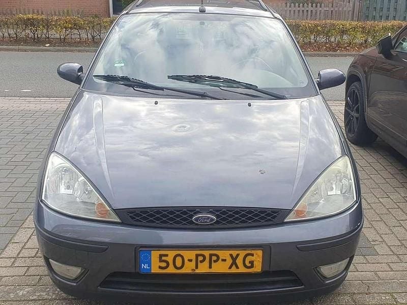 Zwart Gebruikt 2004 Ford Focus Futura Stationwagen | € 800 (Eerlijke prijs) - Afbeelding 1/4
