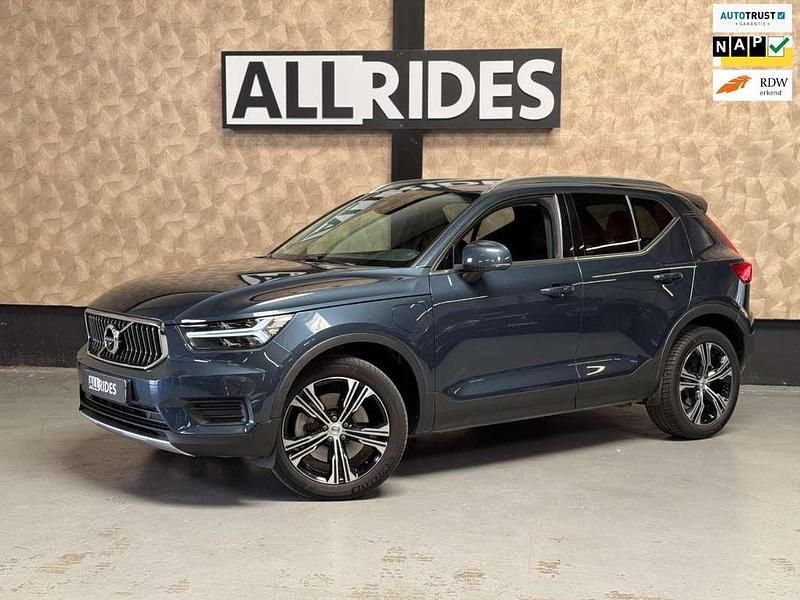 Blauw Gebruikt 2022 Volvo XC40 Inscription SUV | € 31.950 (Goede deal) - Afbeelding 1/4