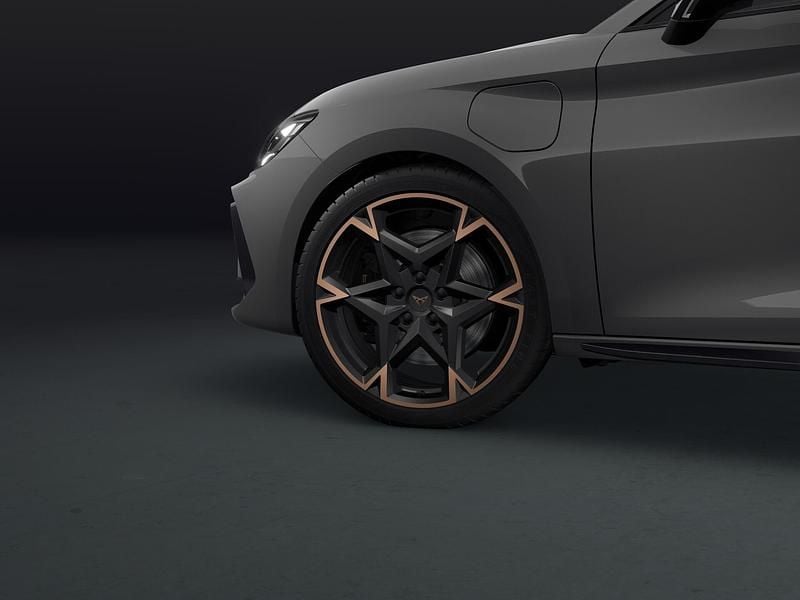 Nieuw Cupra Leon VZ 2026 Grijs Stationwagen