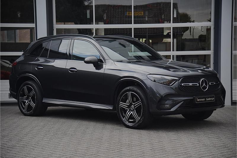 Gebruikt 2023 Mercedes GLC300e AMG line SUV | € 69.875 (Duur) - Afbeelding 1/4