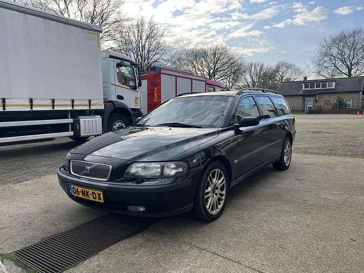 Zwart Occasion 2003 Volvo V70 Stationwagen | € 1.000 (Super prijs) - Afbeelding 1/4