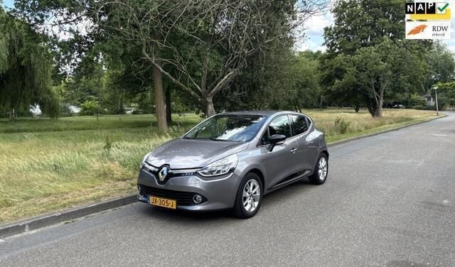 Grijs Gebruikt 2016 Renault Clio IV LIMITED Hatchback | € 8.700 (Eerlijke prijs) - Afbeelding 1/3