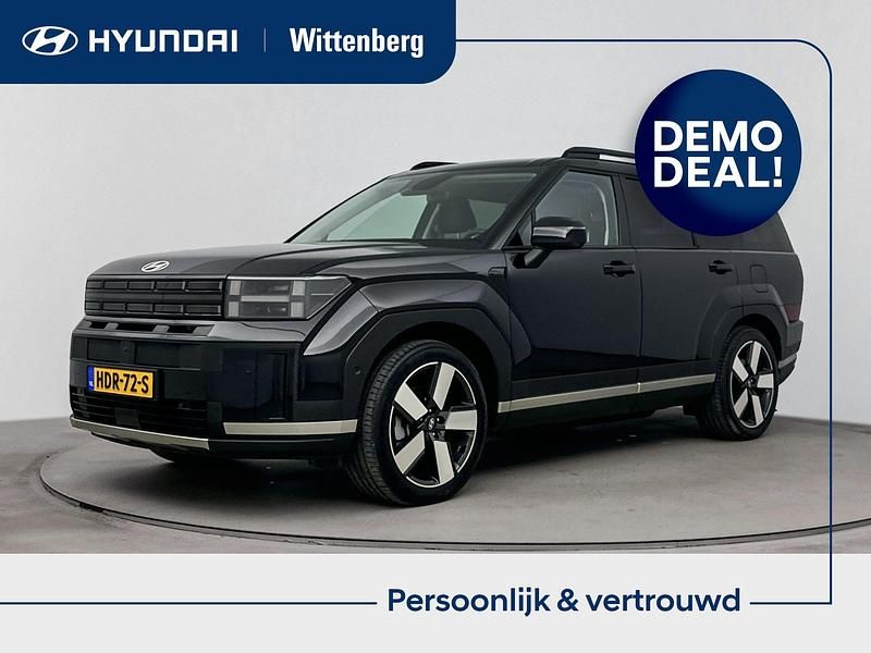 Zwart Occasion 2025 Hyundai Santa Fe Premium SUV | € 59.900 (Duur) - Afbeelding 1/3