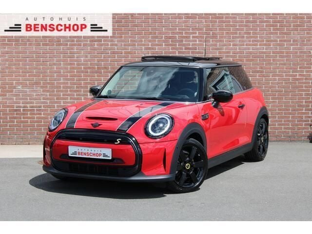 Rood Gebruikt 2023 Mini Cooper S Hatchback | € 24.350 (Eerlijke prijs) - Afbeelding 1/4