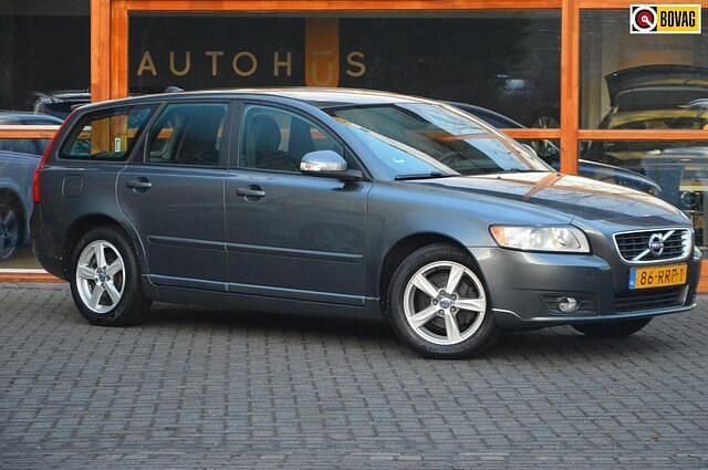 Grijs Occasion 2011 Volvo V50 Business Edition Stationwagen | € 6.450 (Eerlijke prijs) - Afbeelding 1/4