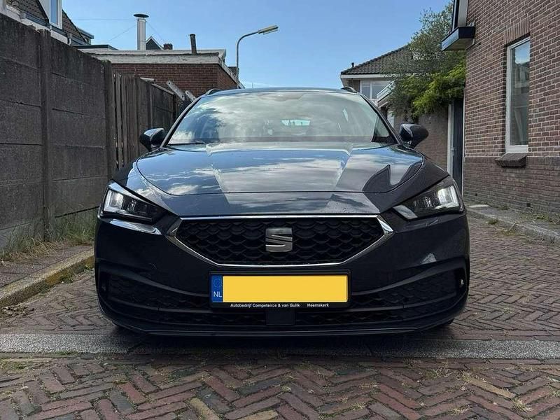 Grijs Gebruikt 2021 Seat Leon Reference Stationwagen | € 18.950 (Eerlijke prijs) - Afbeelding 1/4