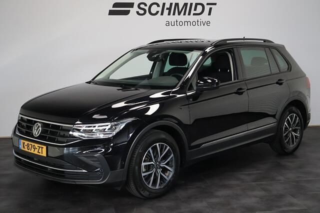 Zwart Gebruikt 2021 VW Tiguan Elegance SUV | € 34.995 (Eerlijke prijs) - Afbeelding 1/4