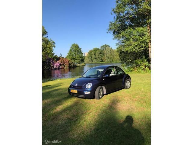 Blauw Gebruikt 2002 VW Beetle Highline Hatchback | € 2.750 (Eerlijke prijs) - Afbeelding 1/4
