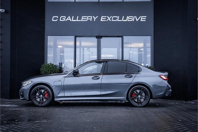 Occasion BMW 330 Executive 291 PK (214 kW) 2021 Grijs Sedan