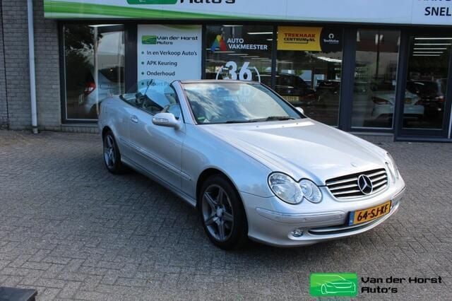 Grijs, metallic lak Gebruikt 2006 Mercedes CLK240 Avantgarde Cabriolet | € 9.950 (Eerlijke prijs) - Afbeelding 1/4