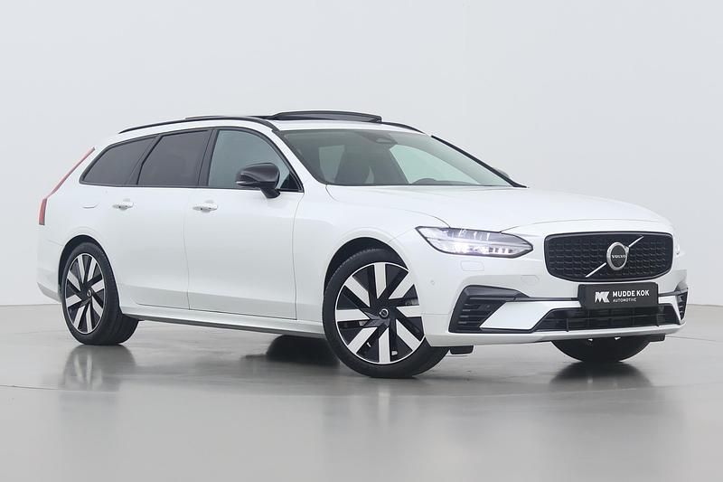 Wit Nieuw 2025 Volvo V90 Ultra Stationwagen | € 53.400 - Afbeelding 1/1