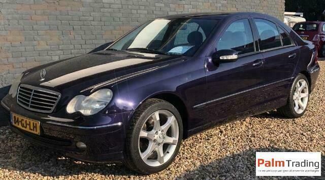 Paars Gebruikt 2000 Mercedes C180 Avantgarde Sedan | € 4.950 (Duur) - Afbeelding 1/4