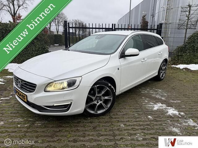 Wit Gebruikt 2015 Volvo V60 Ocean Race Stationwagen | € 7.450 (Goede deal) - Afbeelding 1/4