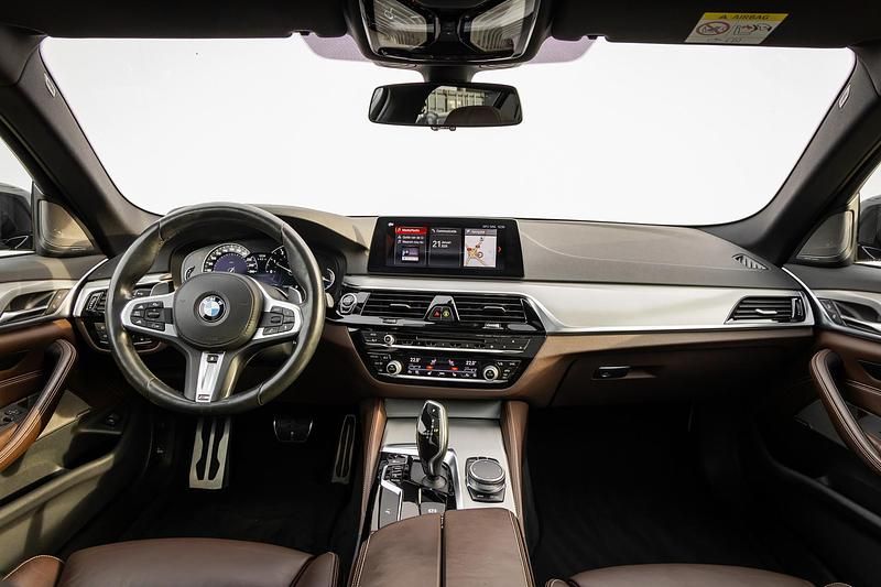 Occasion BMW 530 Executive 252 PK (185 kW) 2018 Zwart Stationwagen