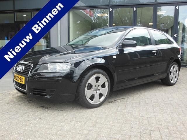 Zwart Gebruikt 2007 Audi A3 Sportback Attraction Hatchback | € 6.900 (Eerlijke prijs) - Afbeelding 1/4