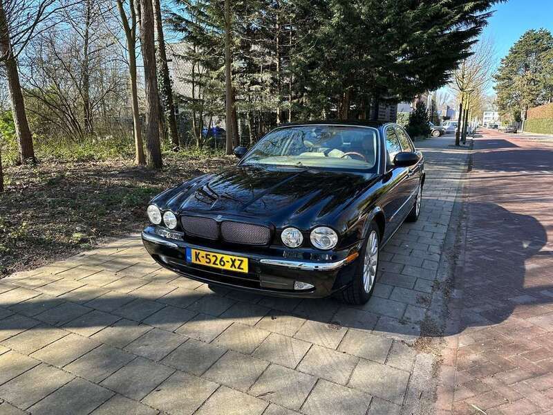 Zwart Gebruikt 2003 Jaguar XJ Executive Sedan | € 7.450 (Super prijs) - Afbeelding 1/4
