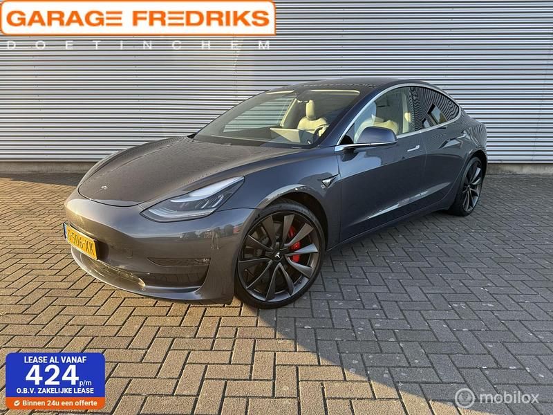 Grijs Gebruikt 2019 Tesla Model 3 Performance Sedan | € 25.935 (Eerlijke prijs) - Afbeelding 1/4