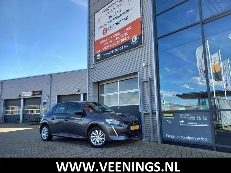 Grijs Gebruikt 2021 Peugeot 208 Active Hatchback | € 13.950 (Eerlijke prijs) - Afbeelding 1/4