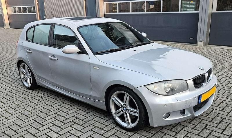 Zilver Occasion 2005 BMW 130 Hatchback | € 9.999 (Eerlijke prijs) - Afbeelding 1/1