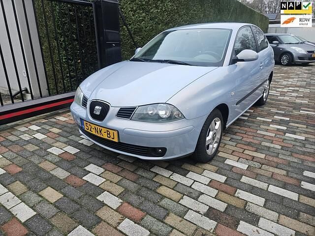 Blauw Occasion 2003 Seat Ibiza Hatchback | € 975 (Eerlijke prijs) - Afbeelding 1/4