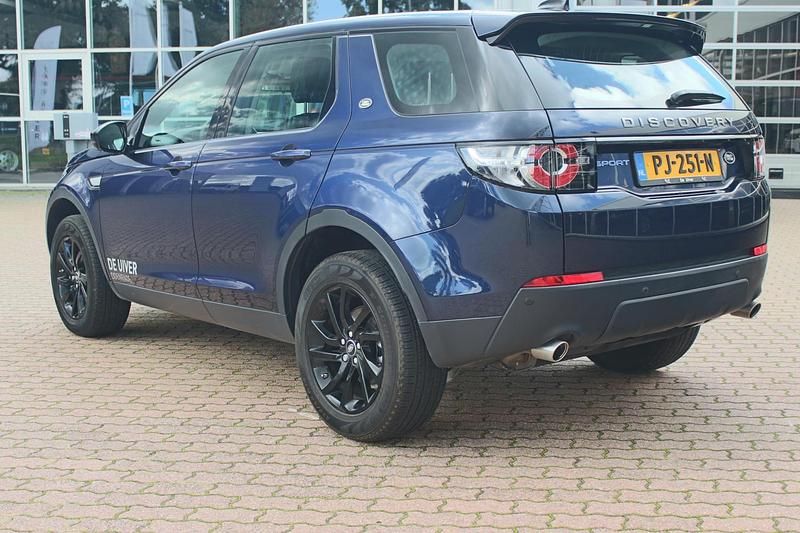 Occasion Land Rover Discovery Sport Pure 150 PK (110 kW) 2017 Blauw, metallic lak SUV