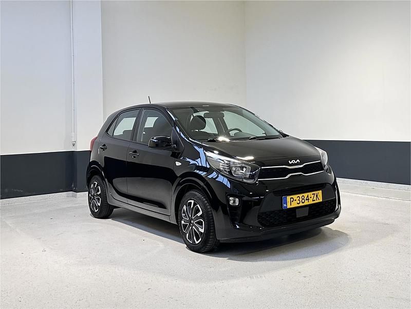 Zwart Occasion 2022 Kia Picanto Comfort Hatchback | € 11.449 (Goede deal) - Afbeelding 1/4