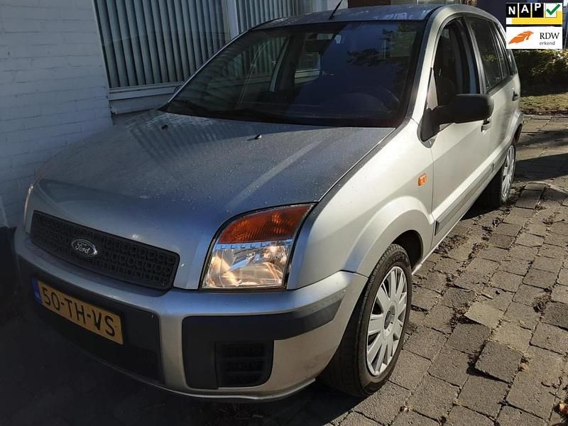 Mpv Gebruikt 2006 Ford Fusion MPV | € 2.950 (Iets duurder) - Afbeelding 1/4
