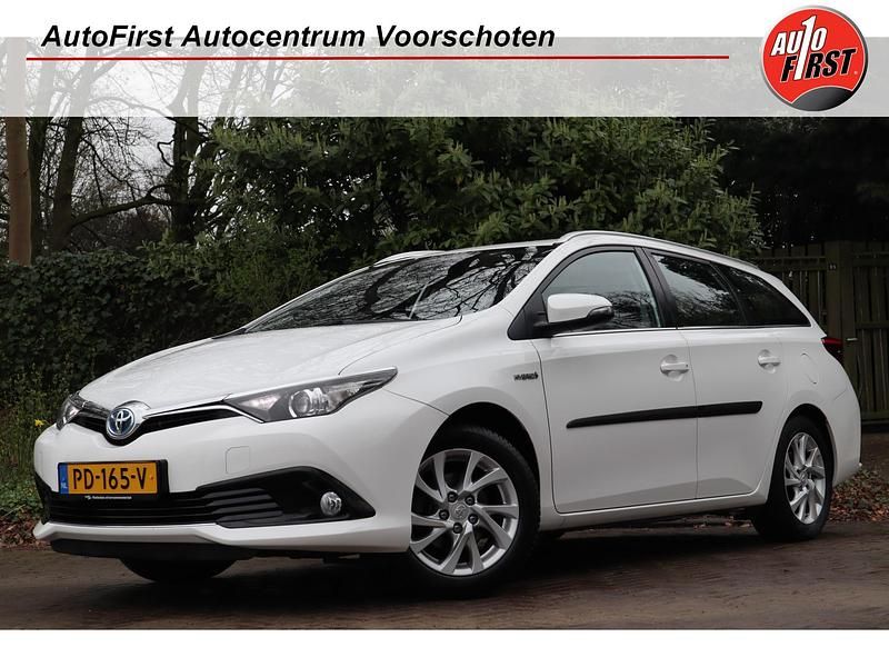 Wit Occasion 2017 Toyota Auris Stationwagen | € 16.900 (Eerlijke prijs) - Afbeelding 1/4