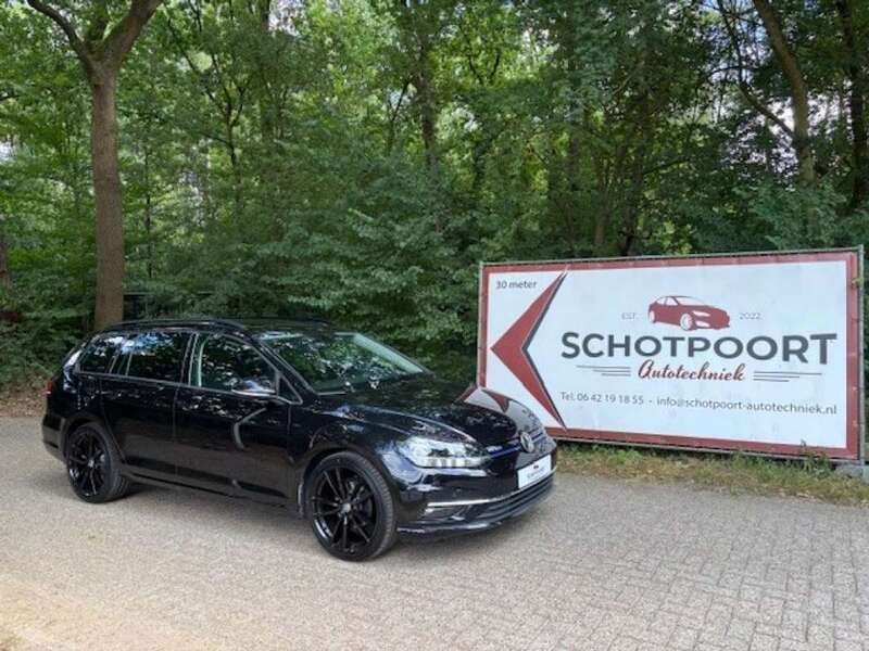 Zwart Gebruikt 2019 VW Golf VII Stationwagen | € 18.950 (Goede deal) - Afbeelding 1/4