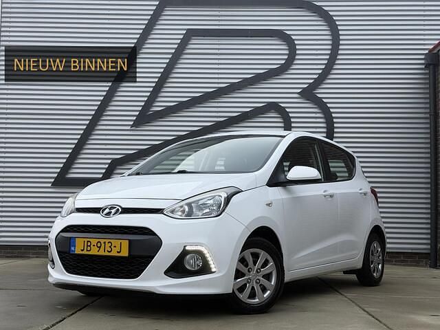 Wit Gebruikt 2016 Hyundai i10 Comfort Hatchback | € 6.749 (Goede deal) - Afbeelding 1/4
