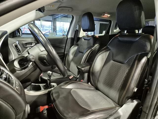 Occasion Jeep Compass Longitude 142 PK (104 kW) 2019 Grijs SUV