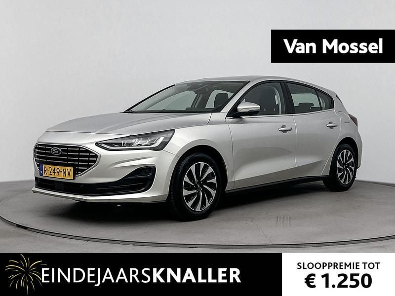 Grijs Gebruikt 2022 Ford Focus Style Hatchback | € 18.400 (Goede deal) - Afbeelding 1/4