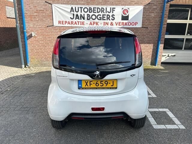 Occasion Peugeot iON Active 49 kW (67 PK) 2018 Wit Hatchback