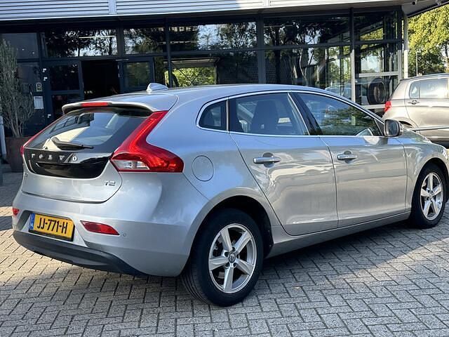 Occasion Volvo V40 Momentum 123 PK (90 kW) 2016 Grijs Stationwagen