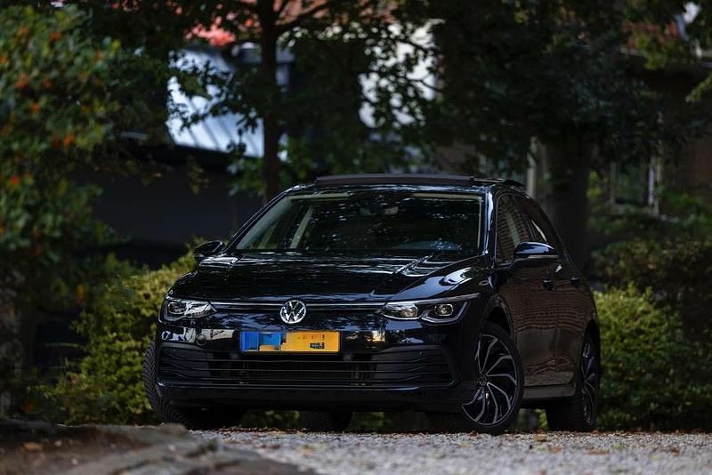 Gebruikt 2020 VW Golf VII Life Sedan | € 21.000 (Goede deal) - Afbeelding 1/4