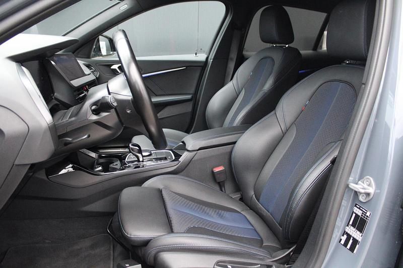 Occasion BMW 118 Executive 136 PK (100 kW) 2022 Grijs Hatchback