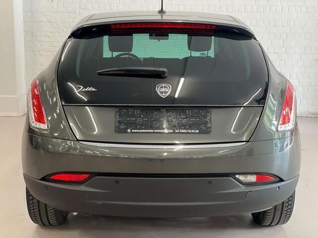 Occasion Lancia Delta 120 PK (88 kW) 2009 Grijs Hatchback