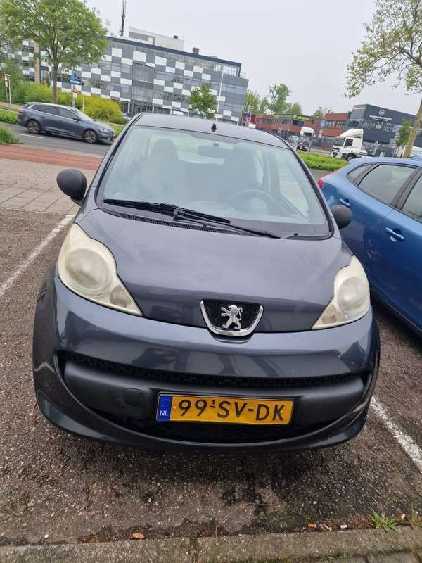 Grijs Gebruikt 2006 Peugeot 107 Hatchback | € 1.400 (Eerlijke prijs) - Afbeelding 1/4