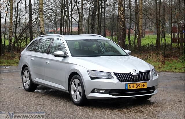 Occasion Skoda Superb Business Line 150 PK (110 kW) 2017 Grijs Stationwagen