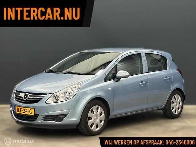 Blauw Occasion 2009 Opel Corsa Selection Hatchback | € 4.495 (Eerlijke prijs) - Afbeelding 1/4