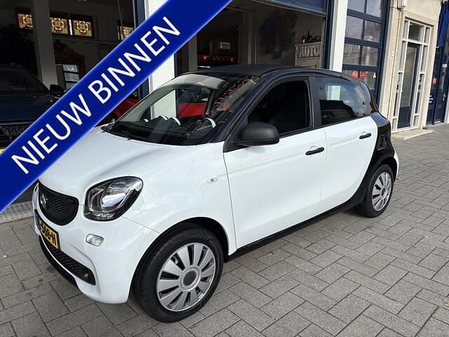 Wit Gebruikt 2015 Smart ForFour Pure Hatchback | € 7.950 (Iets duurder) - Afbeelding 1/4