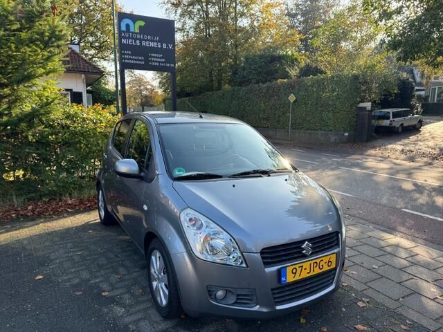 Grijs, andere lak Gebruikt 2009 Suzuki Splash Hatchback | € 4.999 (Iets duurder) - Afbeelding 1/4