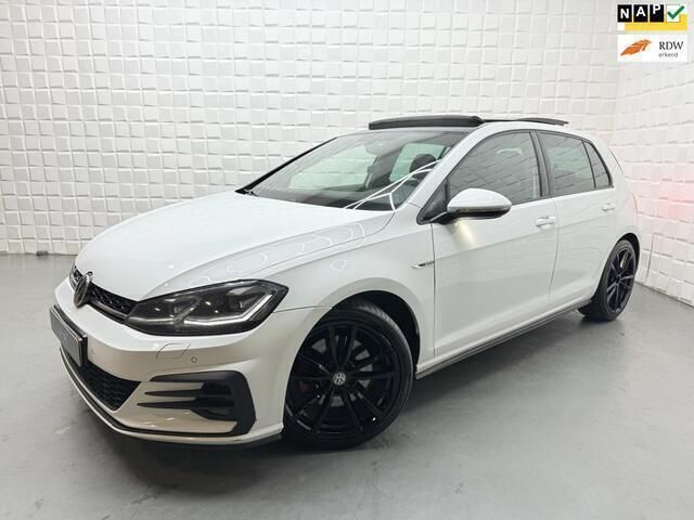 Wit Gebruikt 2018 VW Golf VII GTD Hatchback | € 18.749 (Eerlijke prijs) - Afbeelding 1/4