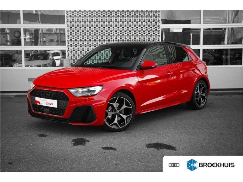 Rood Gebruikt 2024 Audi A1 Sportback S-Line Hatchback | € 33.490 (Duur) - Afbeelding 1/4