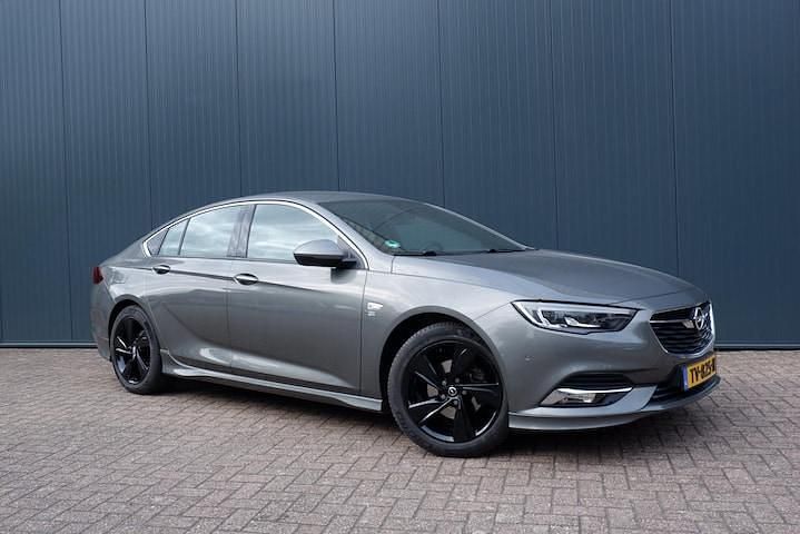 Occasion Opel Insignia Innovation 165 PK (121 kW) 2018 Grijs Hatchback