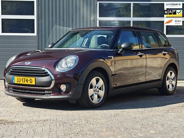 Rood Gebruikt 2016 Mini One Clubman Stationwagen | € 13.950 (Eerlijke prijs) - Afbeelding 1/4