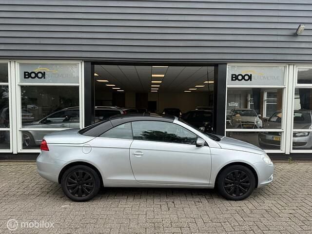 Grijs Gebruikt 2009 VW Eos Cabriolet | € 3.750 (Super prijs) - Afbeelding 1/4