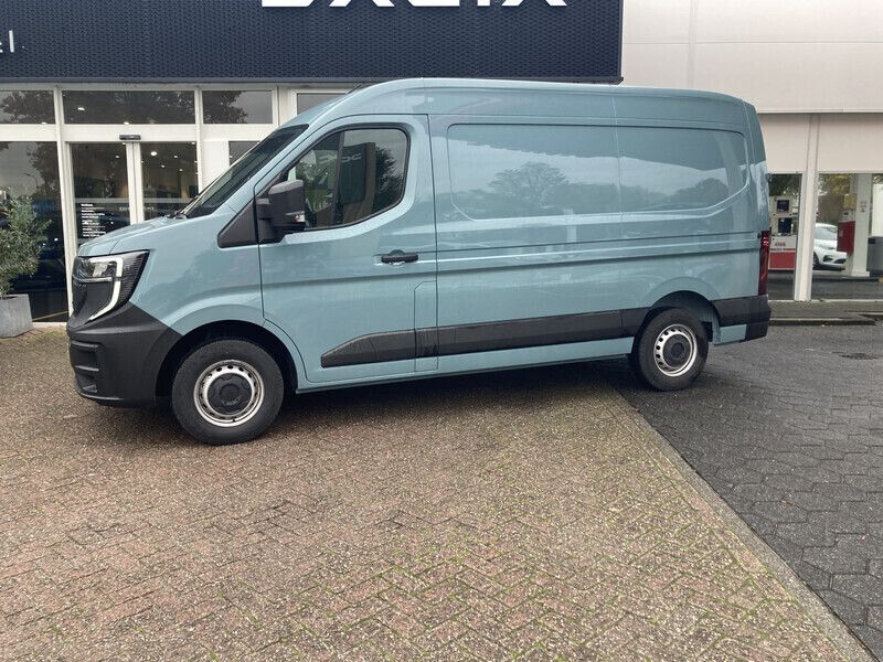 Blauw Gebruikt 2024 Renault Master Van | € 33.950 (Eerlijke prijs) - Afbeelding 1/3